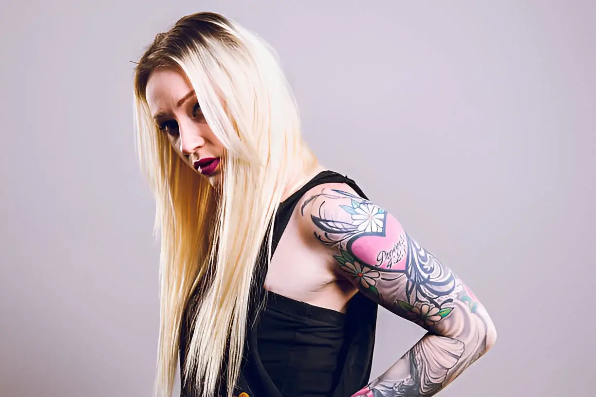20 Best Female Quarter Sleeve Tattoos That Will Turn Heads